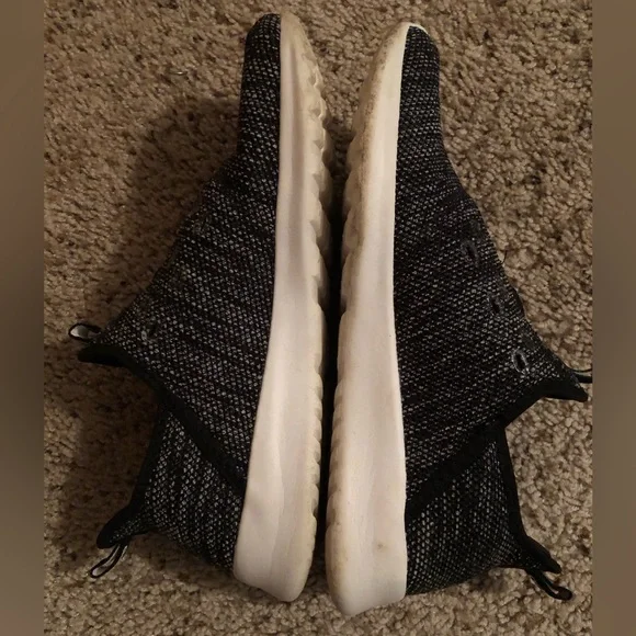 Adidas shoes - Picture 2 of 6